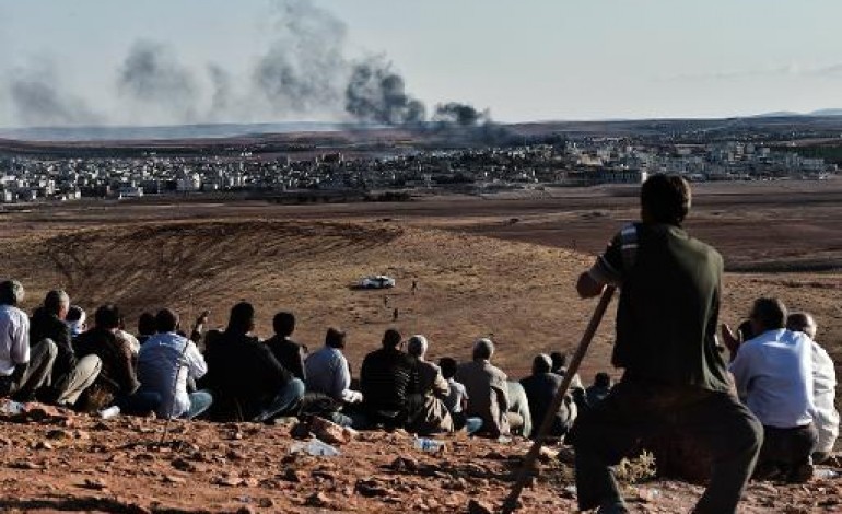 Mirsutpinar (Syrie) (AFP). Syrie: après un mois de combats, les Kurdes résistent toujours à Kobané