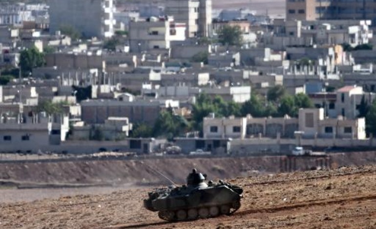 Mursitpinar (Turquie) (AFP). Syrie: les Kurdes résistent toujours à Kobané aidés par les frappes de la coalition