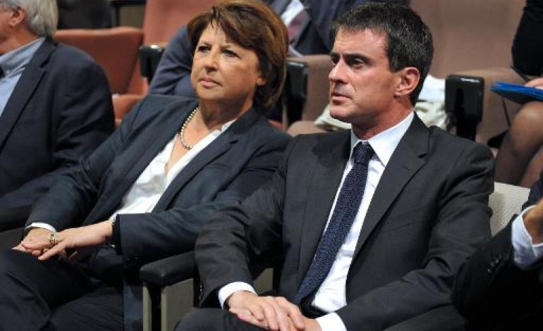 Paris (AFP). Martine Aubry demande une réorientation de la politique économique