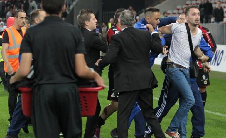 Nice (AFP). Football: une quinzaine de supporteurs niçois interpellés lors de Nice-Bastia