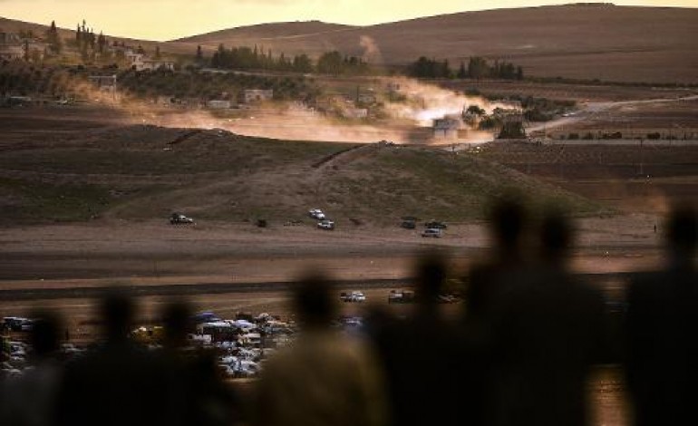 Mursitpinar (Turquie) (AFP). Syrie: l'armée américaine largue des armes aux Kurdes à Kobané 