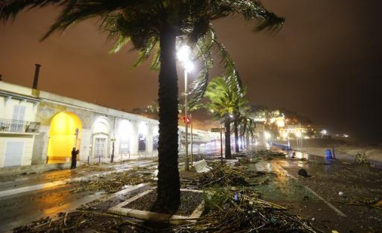 Lyon (AFP). Un grand quart Sud-Est du pays de nouveau balayé par des trombes d'eau