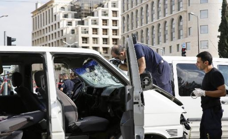 Jérusalem (AFP). Jérusalem: un policier israélien succombe à ses blessures après une attaque à la voiture