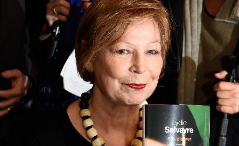 Paris (AFP). Lydie Salvayre, lauréate surprise du Goncourt devant Daoud et Foenkinos