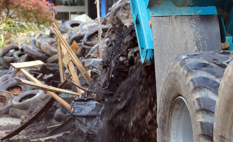 Agriculteurs : 250 tonnes de déchets et légumes déversés à Saint-Lô