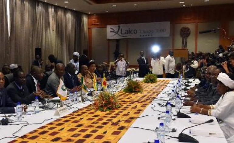 Ouagadougou (AFP). Burkina: pas d'accord sur un nouveau chef de transition, des élections prévues en novembre 2015 