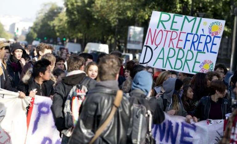 Paris (AFP). Mort de Rémi Fraisse: nouvelle journée de blocage de lycées à Paris
