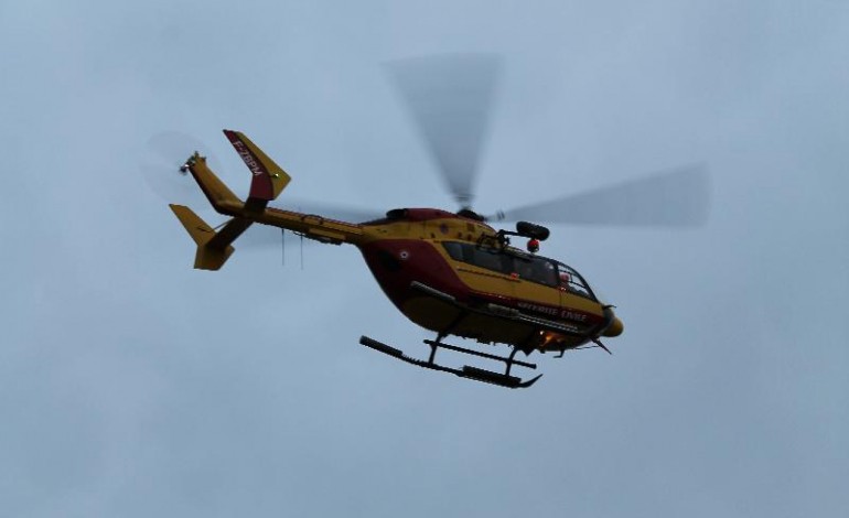 Saint-Denis-le-Gast : un automobiliste héliporté en urgence