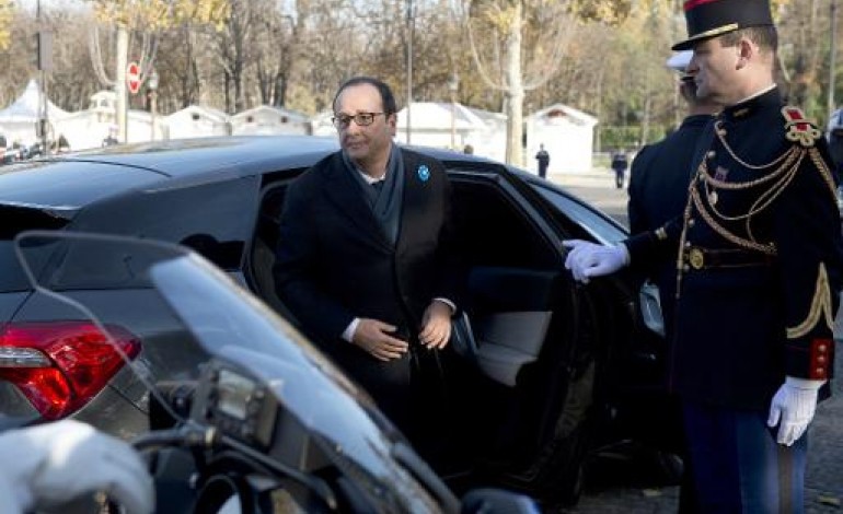 Ablain-Saint-Nazaire (France) (AFP). 11 Novembre : Hollande appelle les Français à se mobiliser pour affronter l'avenir
