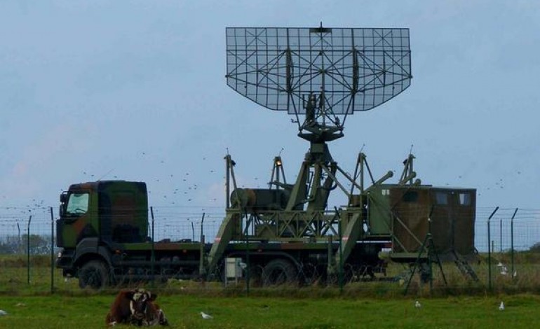 Survols de drones : un radar de surveillance à Maupertus (actualisé)