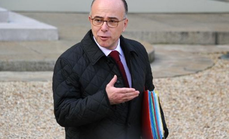 Paris (AFP). Cazeneuve annonce l'interdiction des grenades offensives qui ont tué Rémi Fraisse