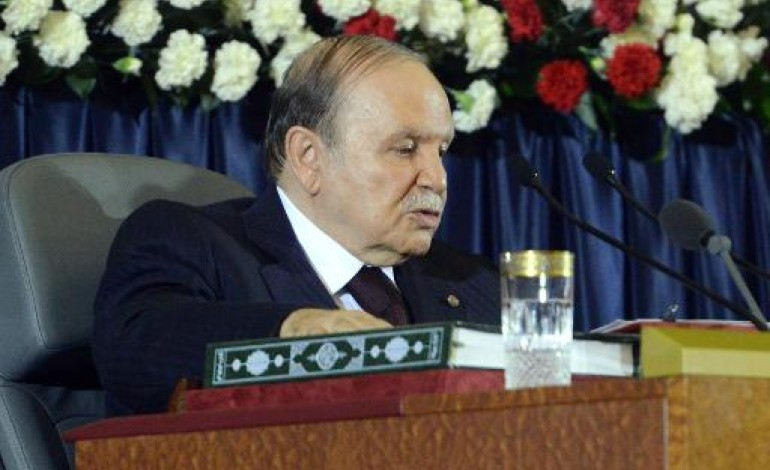 Grenoble (AFP). Le président algérien Abdelaziz Bouteflika hospitalisé en France
