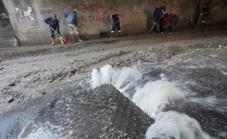Genève (AFP). Glissements de terrain en Suisse et en Italie: quatre morts 
