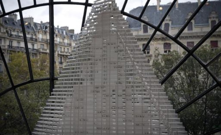 Paris (AFP). Le Conseil de Paris rejette la tour Triangle, l'exécutif conteste le vote