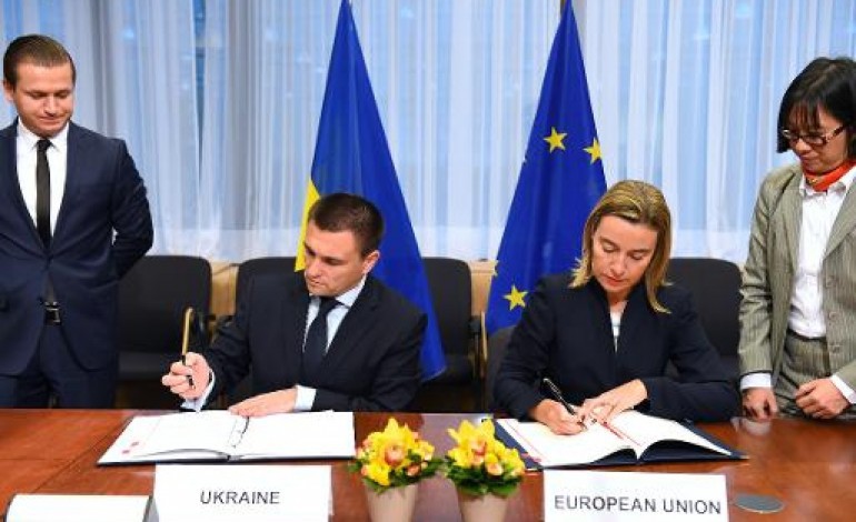 Bruxelles (AFP). Ukraine: nouvelles sanctions européennes, Moscou expulse des diplomates polonais