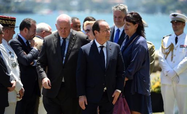 Sydney (AFP). Hollande à Sydney, première historique pour un président français