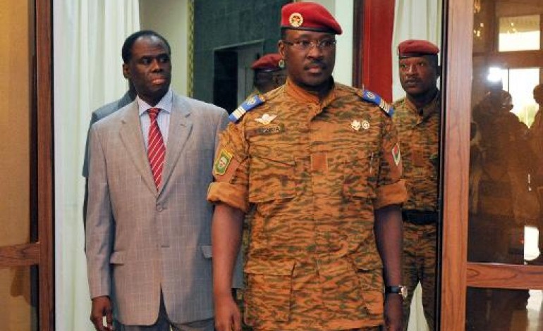 Ouagadougou (AFP). Burkina: le lieutenant-colonel Zida Premier ministre, les civils inquiets 