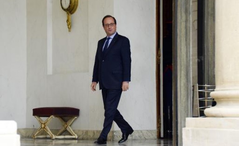Paris (AFP). Ebola: Hollande se rendra en Guinée la semaine prochaine