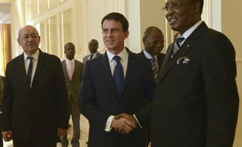 N'Djamena (AFP). Valls au Tchad: la Libye, préoccupation majeure dans la lutte contre les jihadistes