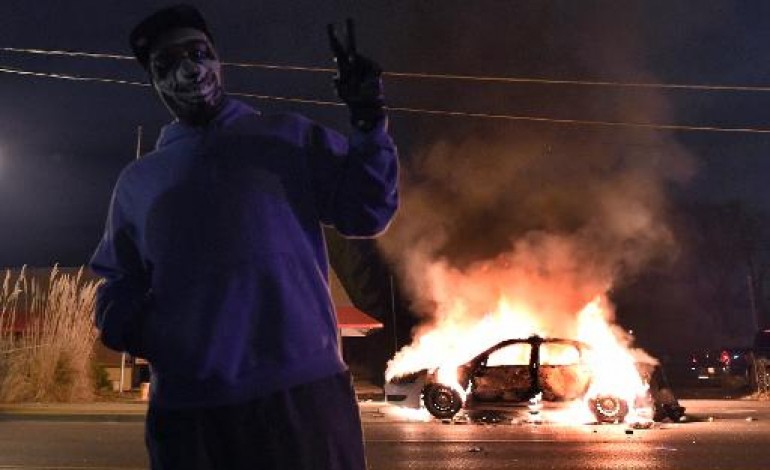 Ferguson (Etats-Unis) (AFP). Ferguson: violences et pillages après la non inculpation du policier