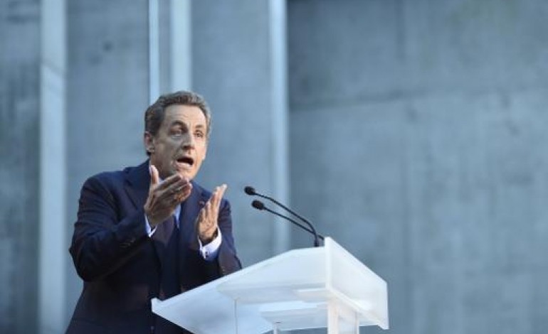 Paris (AFP). Sarkozy suscite la polémique en parlant des origines maghrébines de Dati