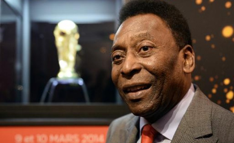 Sao Paulo (AFP). Football: l'état de santé de Pelé empire, désormais en soins spécialisés