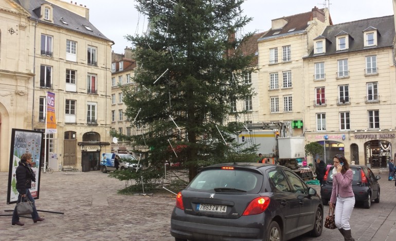Derniers réglages pour le marché de Noël à Caen