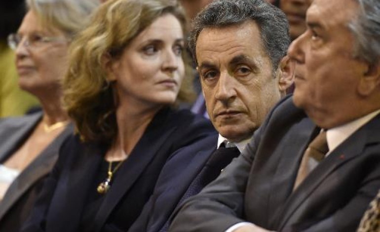 Paris (AFP). UMP: top départ du vote électronique vendredi soir, Sarkozy archi-favori