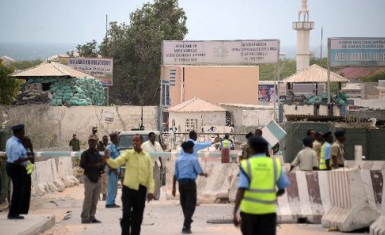 Mogadiscio (AFP). Somalie: 4 morts dans un attentat visant un convoi de l'ONU à Mogadiscio 