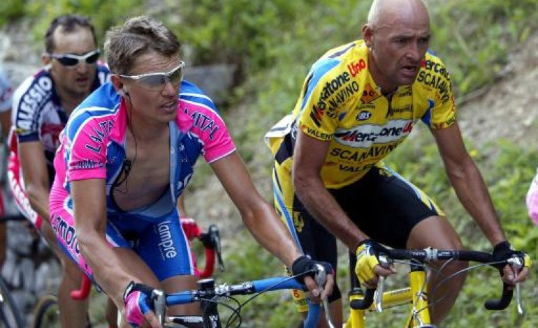 Rimini (Italie) (AFP). Cyclisme: Pantani tué par un cocktail médicaments -drogue 