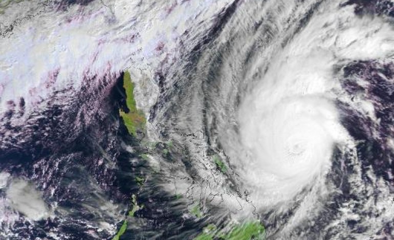 Manille (AFP). Le typhon Hagupit a touché les Philippines par l'Est