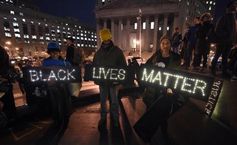 New York (AFP). Etats-Unis: deuil et manifestations à New York contre des bavures policières