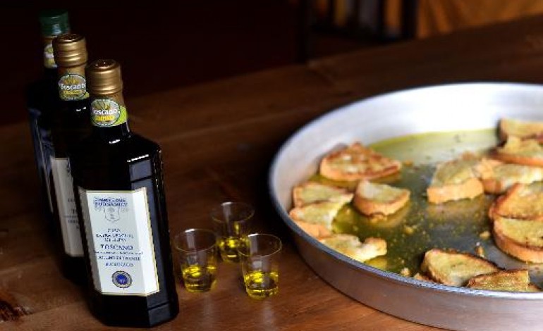 Fiesole (Italie) (AFP). L'huile d'olive, bienfait de la Méditerranée, va se faire rare 