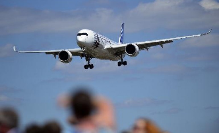 Paris (AFP). Qatar Airways suspend sine die la livraison du premier Airbus A350