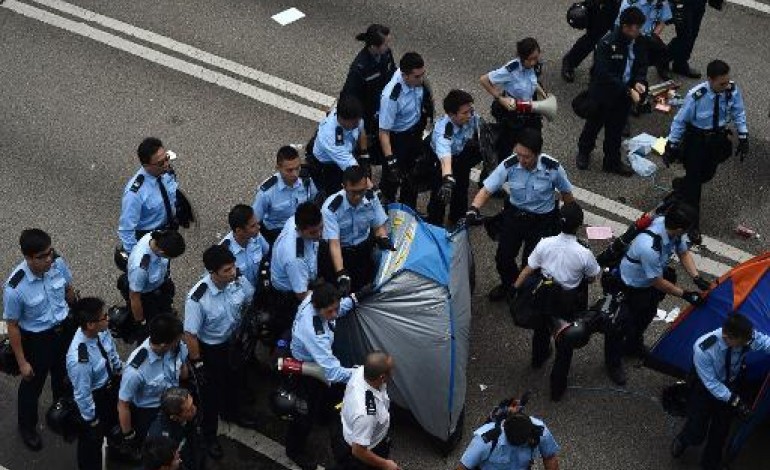 Hong Kong (AFP). Hong Kong: les manifestants sommés de partir par la police
