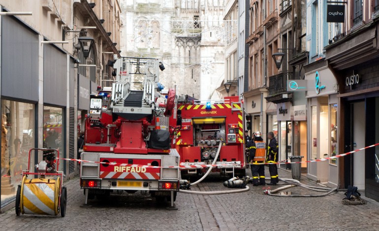 Incendie dans le centre de Rouen