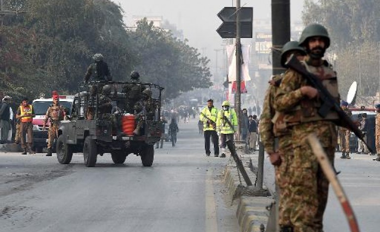 Peshawar (Pakistan) (AFP). Pakistan: fin de l'attaque à Peshawar, tous les assaillants morts