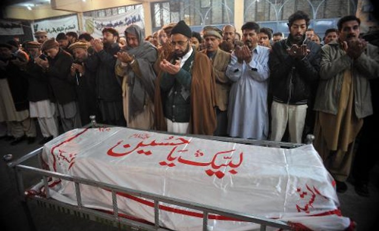 Peshawar (Pakistan) (? ? ?) (AFP). Pakistan: le carnage taliban dans une école a fait 141 tués dont 132 enfants 