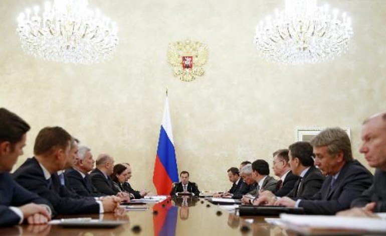 Moscou (AFP). La Russie à la manoeuvre pour éteindre l'incendie monétaire