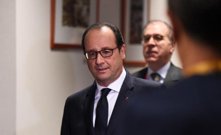 Bruxelles (AFP). Hollande: la croissance en 2015 encore insuffisante pour réduire le chômage