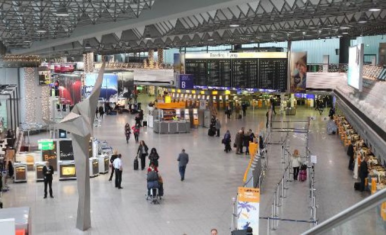 Berlin (AFP). Des failles de sécurité dans le plus grand aéroport d'Allemagne