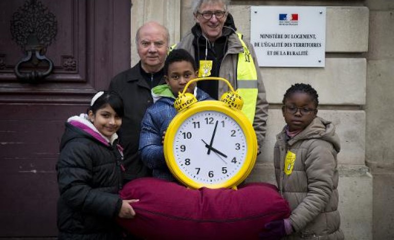 Paris (AFP). Manifestation de Noël contre le mal-logement à Paris