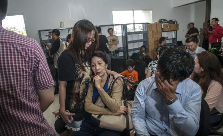 Jakarta (AFP). Disparition d'un avion d'AirAsia avec 162 personnes à bord