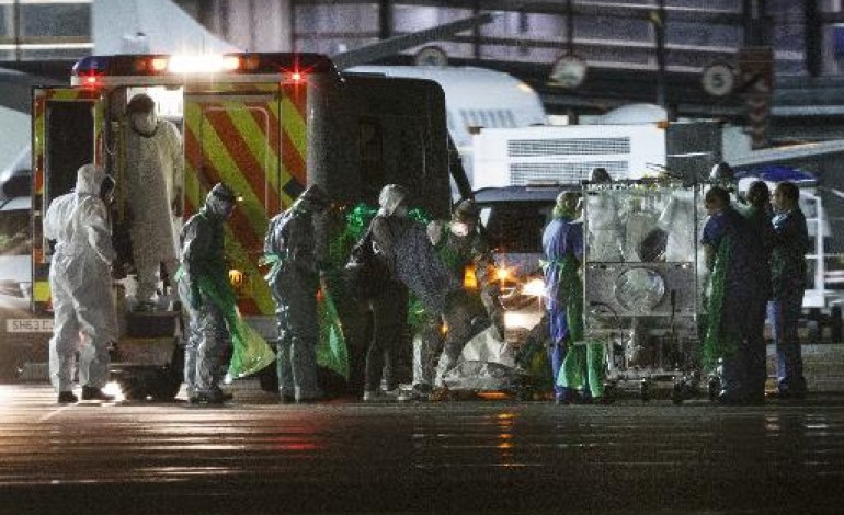 Londres (AFP). Le virus Ebola inquiète l'Europe, nouveaux foyers en Sierra Leone