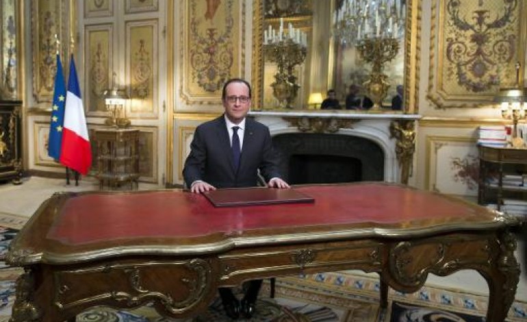 Paris (AFP). Hollande: 2014 année rude, j'ai tenu et suivi fermement le cap fixé