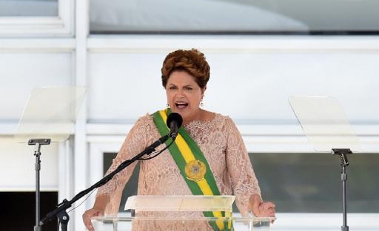 Brasilia (AFP). Brésil: Rousseff promet le retour de la croissance et la lutte contre la corruption
