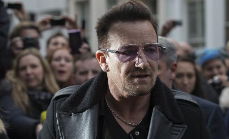 New York (AFP). Après sa chute à vélo, Bono pourrait dire adieu à la guitare