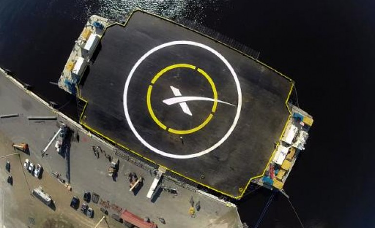 Washington (AFP). SpaceX va tenter de poser une fusée sur une barge en mer après son lancement