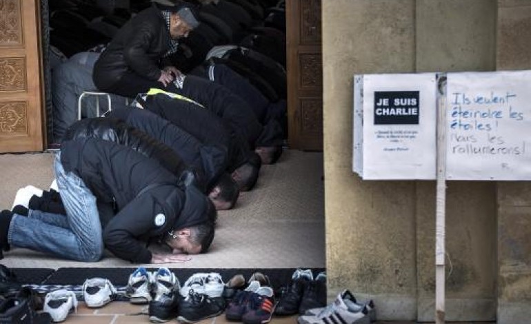 Châteauroux (AFP). Dieu pleure, s'il voit ça: la prière du vendredi endeuillée par l'attentat