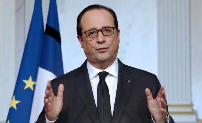 PARIS (AFP). Hollande appelle les Français à se lever contre le terrorisme